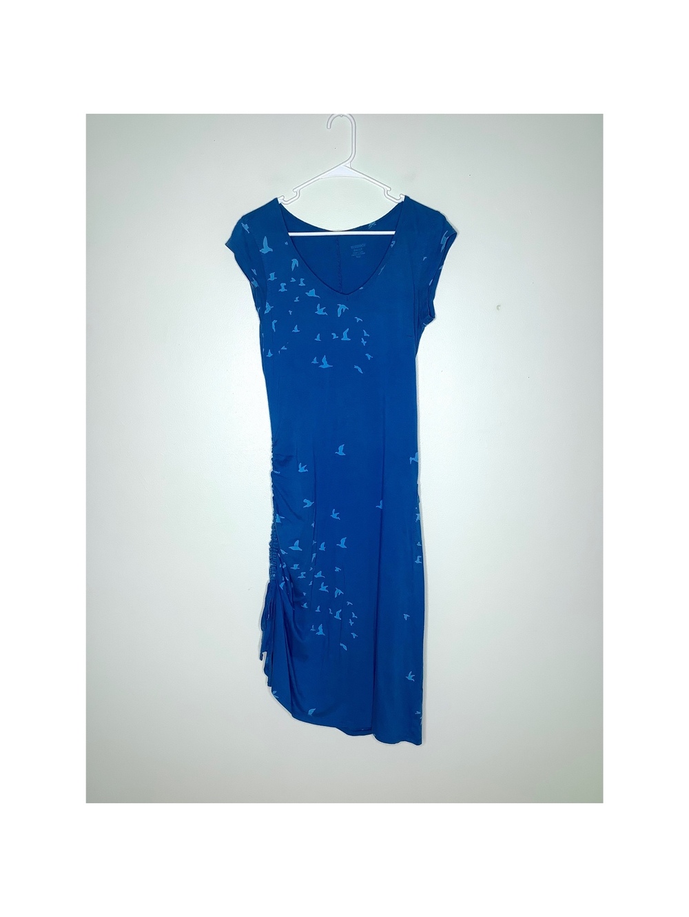 < Toad & Co. Muse Dress Blue Bird Design With Gathered Side Hem > - Picture 2 of 8